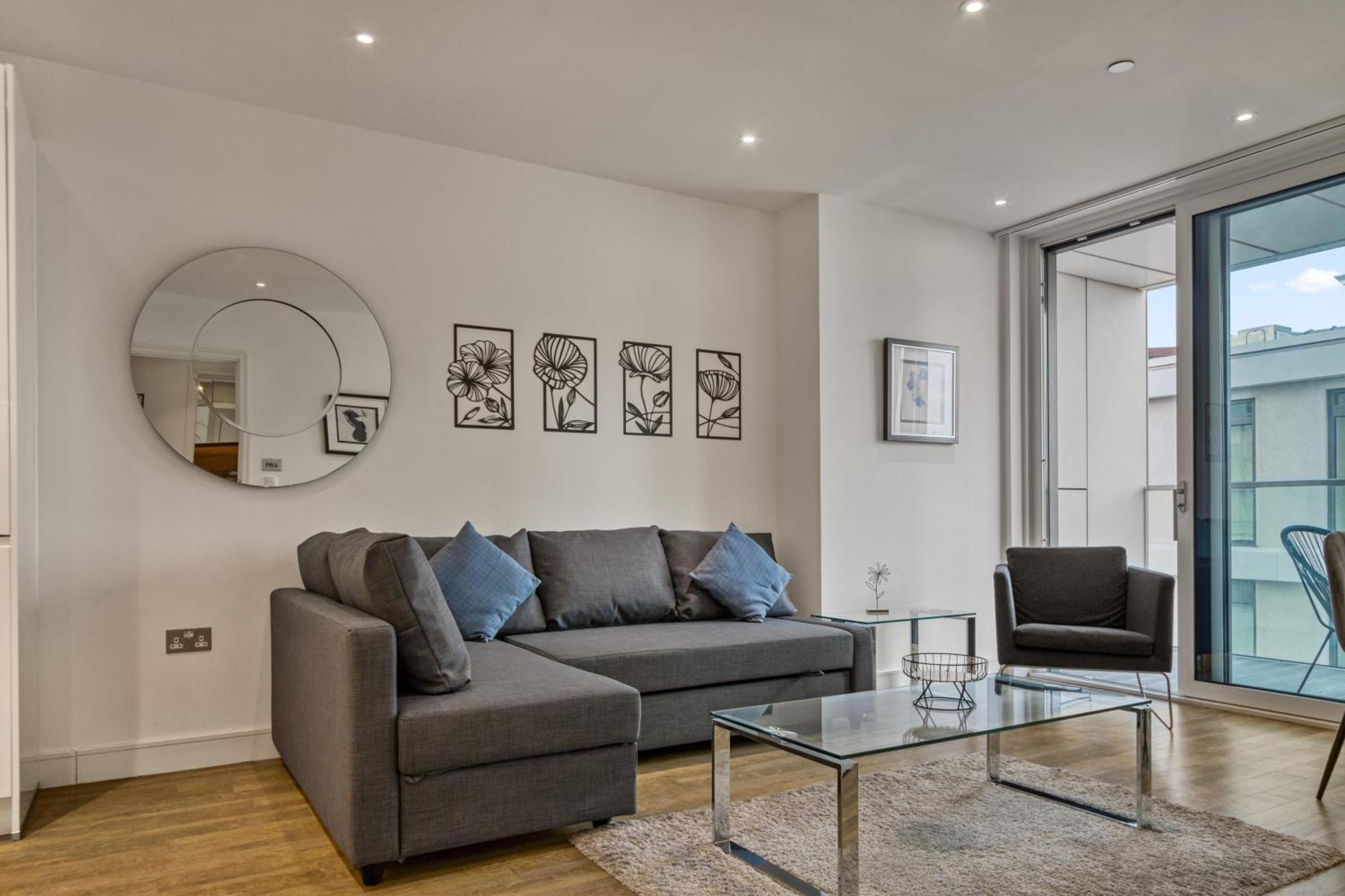 Stylish And Spacious- One Bed In Nine Elms London Exterior foto